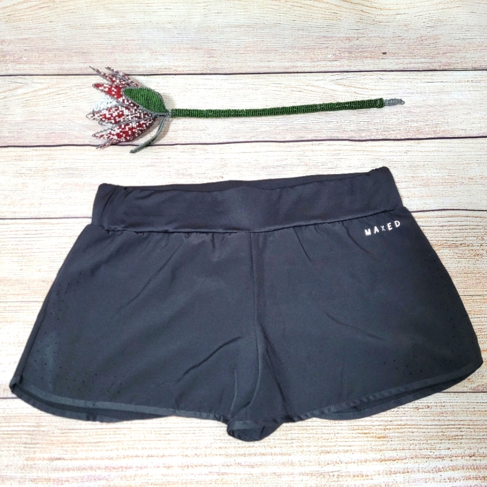 NWT Maxed workout shorts Sz XL